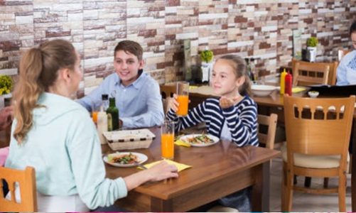 18 Popular Restaurants Where Kids Eat Free